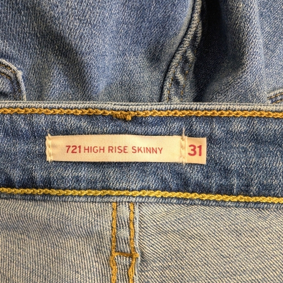 Levi's 721 High Rise Raw Hem Distressed Ankle Skinny Jeans Blue Denim Size 31 - Picture 7 of 8
